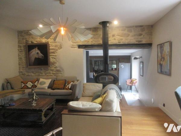 MAGNIFIQUE PROPRIETE DE CHARME SURPLOMBANT LE SCORFF