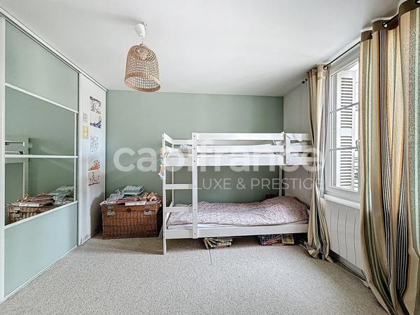 Maison familiale avec jardin et studio indépendant Tours centre 156 m²