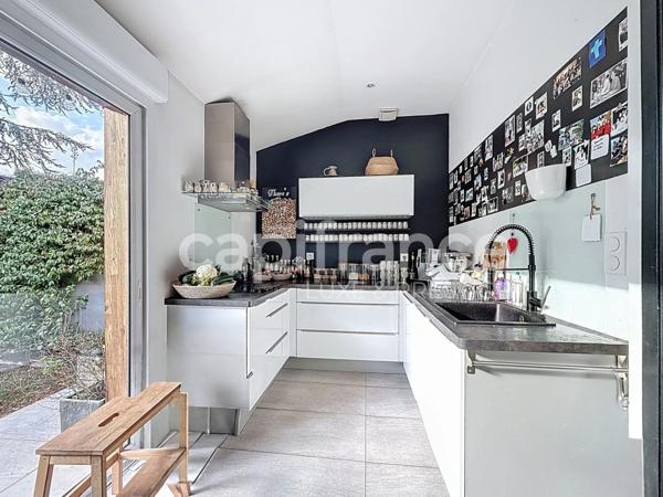 Maison familiale avec jardin et studio indépendant Tours centre 156 m²