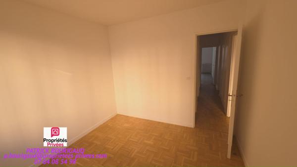 APPARTEMENT 75012 - 105 M² AU CALME ET TRES CLAIR