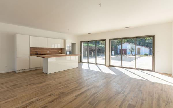 Maison à vendre    5 pièces • 146 m2 Biscarrosse