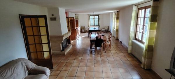 Maison à vendre 8 pièces ASSAIS LES JUMEAUX (79)
