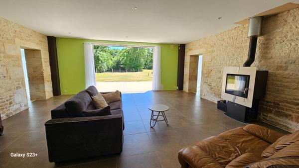 Maison - 11 pièces - 400 m²