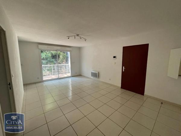 Appartement à louer 2 pièces 49.41m² Nîmes (30000)