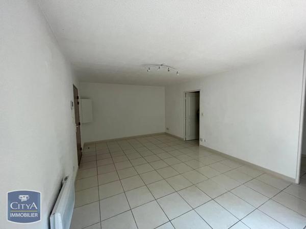 Appartement à louer 2 pièces 49.41m² Nîmes (30000)