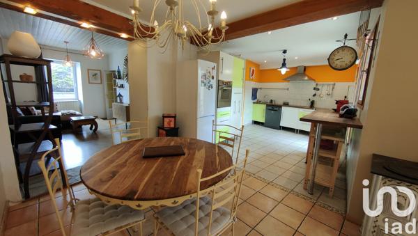 Location maison 6 pièces 117 m² Saint-Jean-de-Soudain