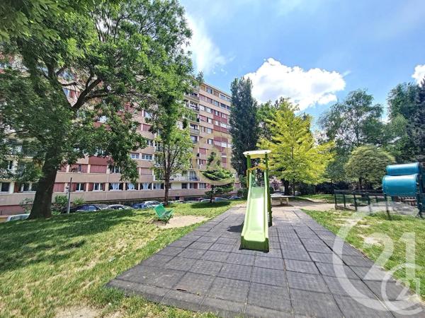 Appartement F4 à vendre  4 pièces - 61,22 m 2   MONTREUIL  - 93