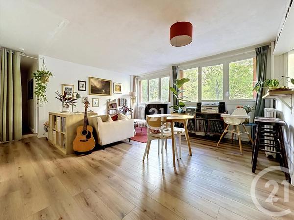 Appartement F4 à vendre  4 pièces - 61,22 m 2   MONTREUIL  - 93