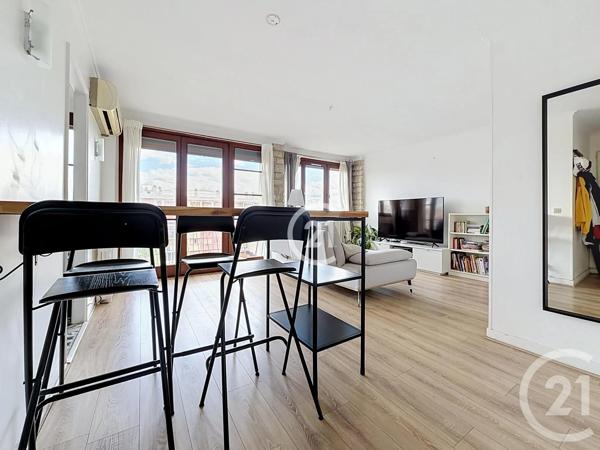Appartement F4 à vendre  4 pièces - 61,22 m 2   MONTREUIL  - 93