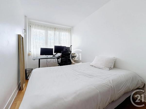 Appartement F4 à vendre  4 pièces - 61,22 m 2   MONTREUIL  - 93