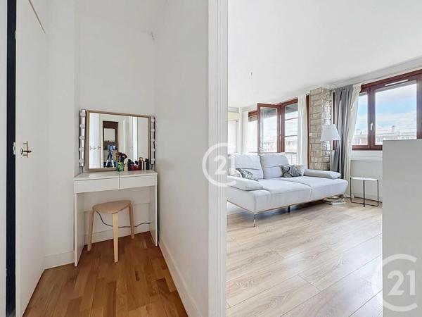 Appartement F4 à vendre  4 pièces - 61,22 m 2   MONTREUIL  - 93