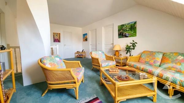 Maison à vendre  8 pièces - 183,77 m 2   ST MAUR DES FOSSES  - 94