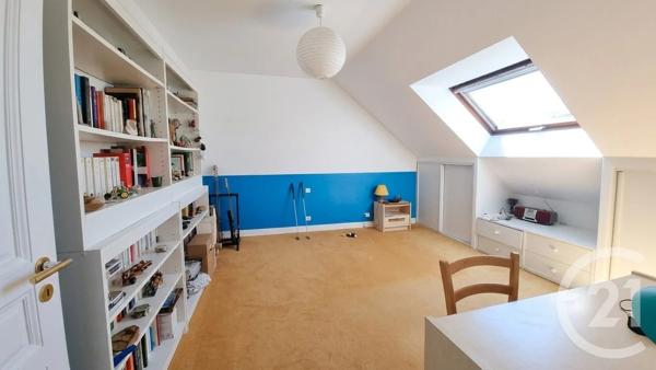 Maison à vendre  8 pièces - 183,77 m 2   ST MAUR DES FOSSES  - 94