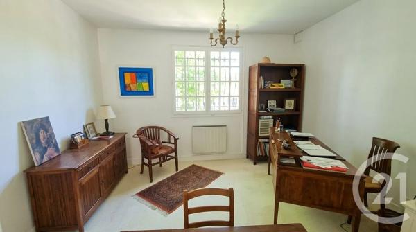 Maison à vendre  8 pièces - 183,77 m 2   ST MAUR DES FOSSES  - 94