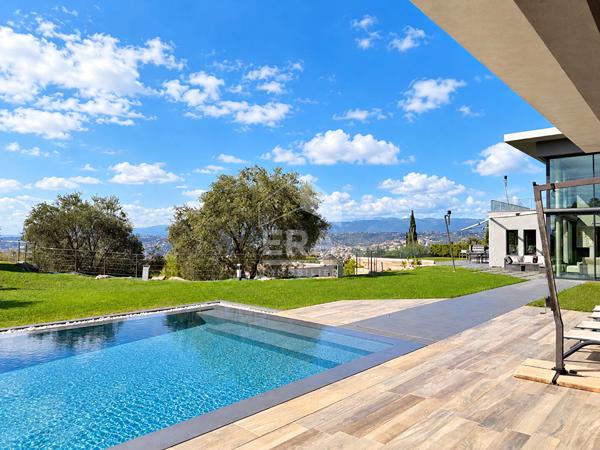 NICE EST - VINAIGRIER / COL DE VILLEFRANCHE-SUR-MER : VILLA D'ARCHITECTE D'EXCEPTION AVEC VUE MER PANORAMIQUE VILLE ET MER