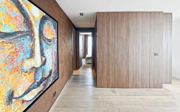 Appartement à vendre    3 pièces • 108 m2 Nice