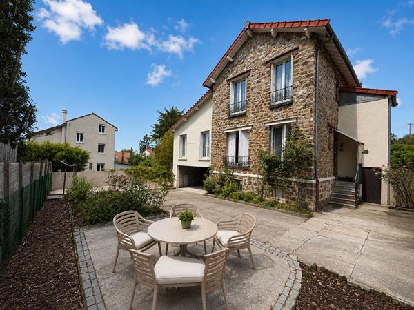 Appartement Jouy Le Moutier 4 pièce(s) 3 chambres
