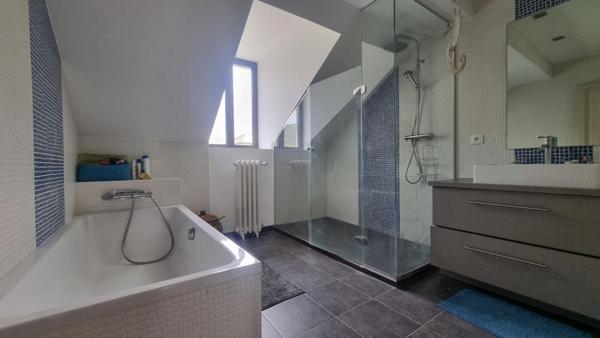 EXCLUSIVITÉ Maison Talloires-Montmin 10 pièces 255 m2