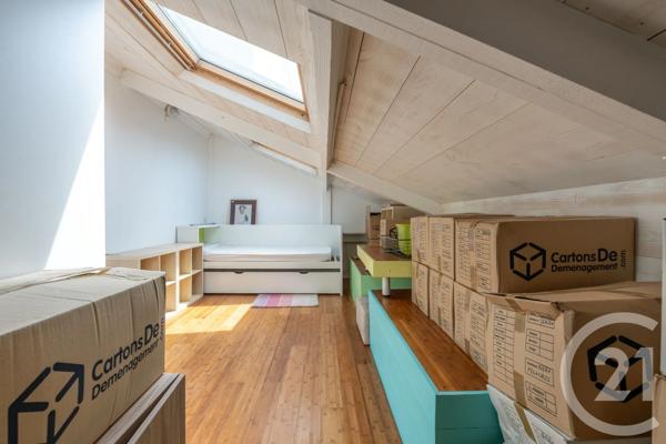 Maison à vendre  5 pièces - 101,35 m 2   ST MAUR DES FOSSES  - 94
