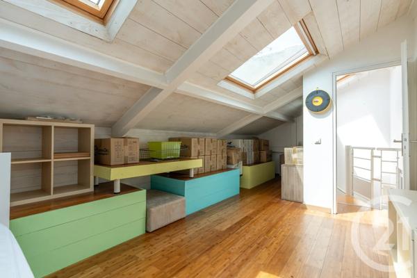 Maison à vendre  5 pièces - 101,35 m 2   ST MAUR DES FOSSES  - 94