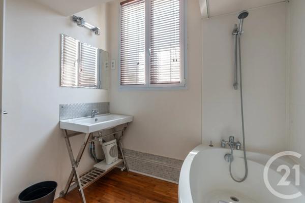 Maison à vendre  5 pièces - 101,35 m 2   ST MAUR DES FOSSES  - 94