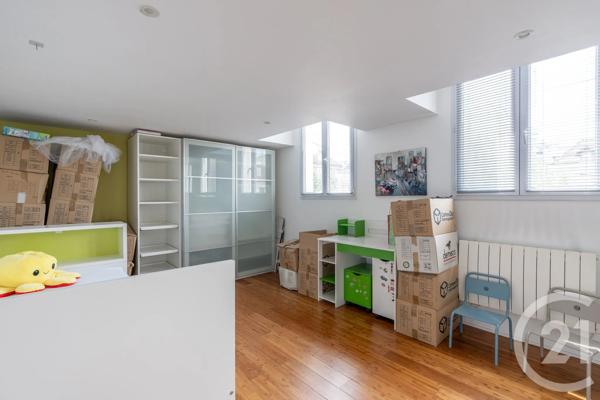 Maison à vendre  5 pièces - 101,35 m 2   ST MAUR DES FOSSES  - 94