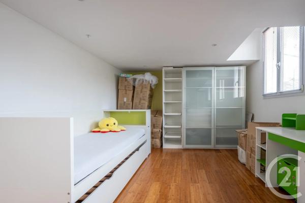 Maison à vendre  5 pièces - 101,35 m 2   ST MAUR DES FOSSES  - 94