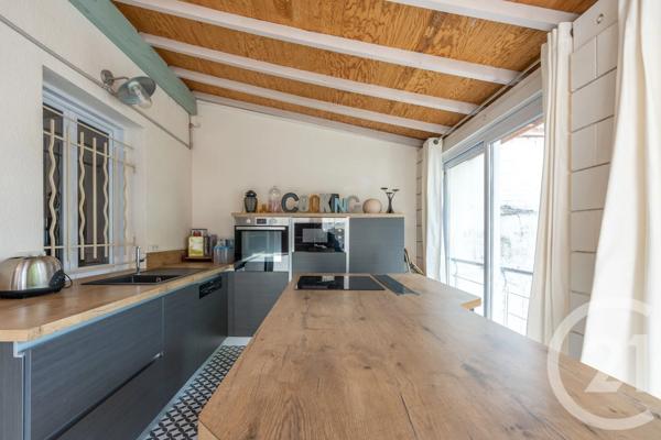Maison à vendre  5 pièces - 101,35 m 2   ST MAUR DES FOSSES  - 94