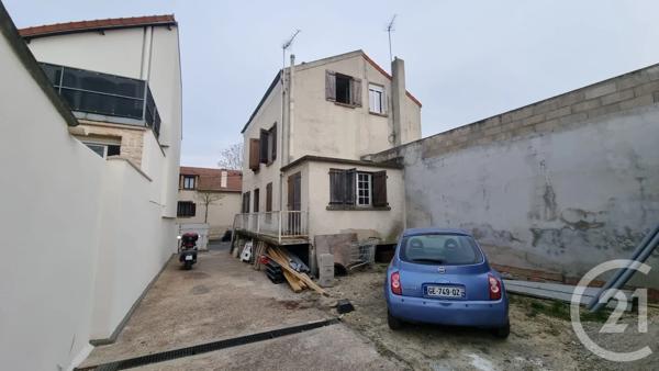 Maison à vendre  5 pièces - 101,35 m 2   ST MAUR DES FOSSES  - 94