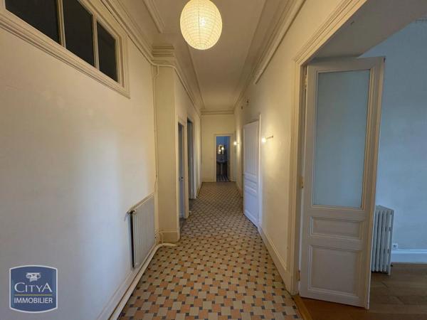 Appartement à louer 5 pièces 159.45m²