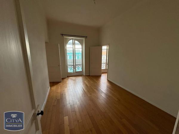 Appartement à louer 5 pièces 159.45m²
