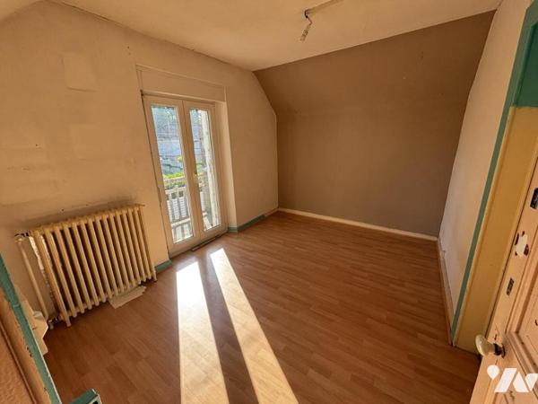 Maison 4 pièces (environ 80 m² habitables), secteur calme proche centre et commodités