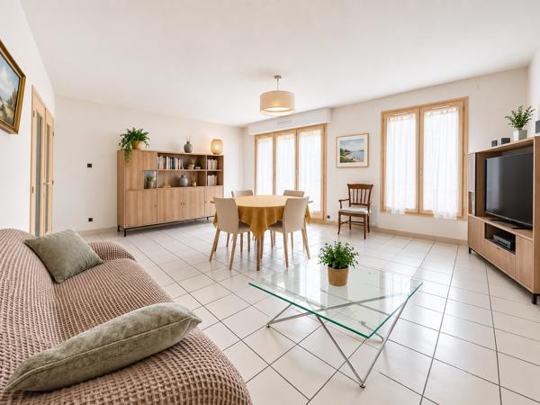 Appartement
         5 pièces
        - 102 m² Exclusivité 241 500 € *