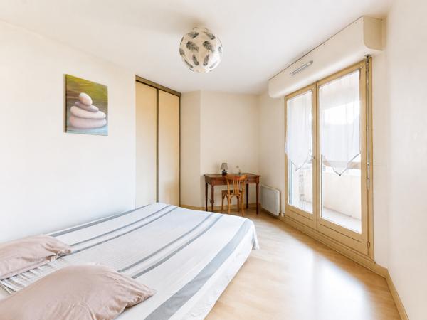 Appartement
         5 pièces
        - 102 m² Exclusivité 241 500 € *