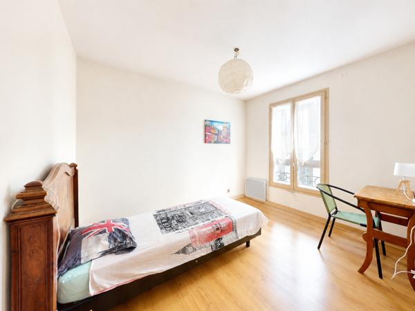 Appartement
         5 pièces
        - 102 m² Exclusivité 241 500 € *