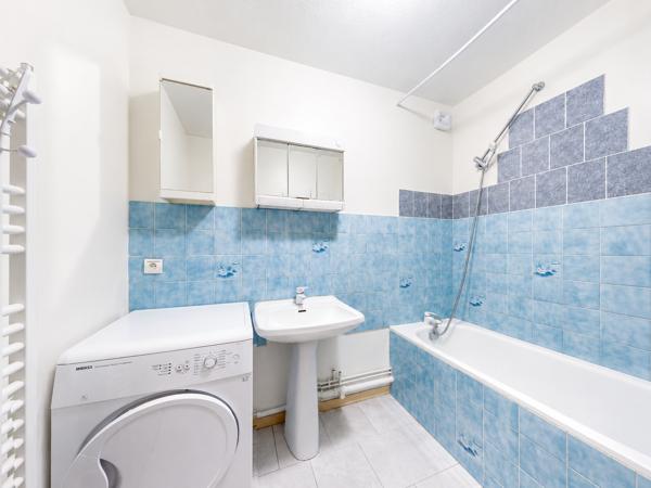 Appartement
         5 pièces
        - 102 m² Exclusivité 241 500 € *