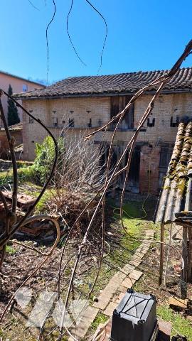 CASTANET-TOLOSAN - RARE - MAISON TOULOUSAINE  A VENDRE EN COEUR DE VILLE -
Dans le centre hist...