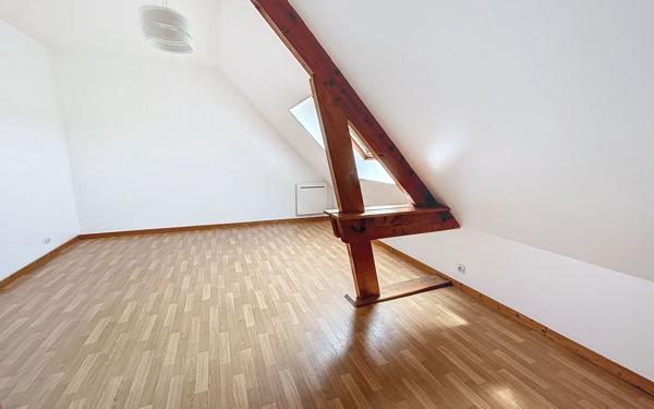 Maison à louer    7 pièces •  Joué-lès-Tours