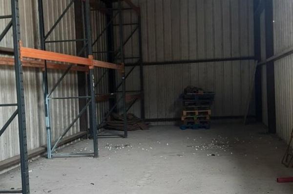 Location - ENTREPOT 103 m 2