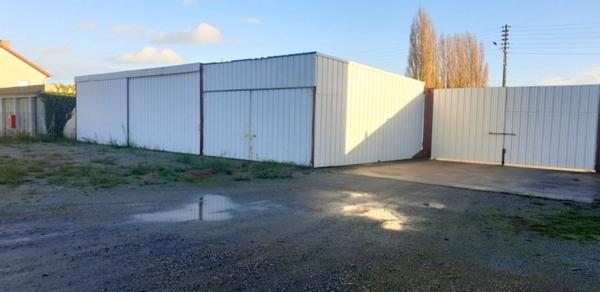 Dpt (), à vendre Local industriel 2345 m2 sur terrain de 4532 m2