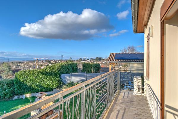 GENAY (69) - Maison 141 m² - 7 pièces - 2346 m² de terrain - Fort potentiel