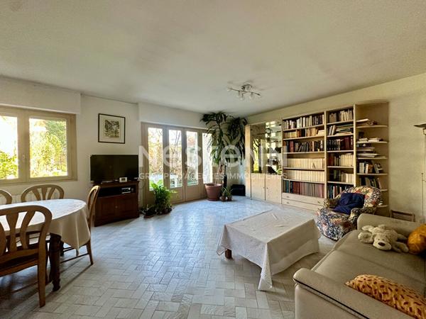 Charmante maison 4 pièces 3 chambres centre ville BRON - 69500 BRON