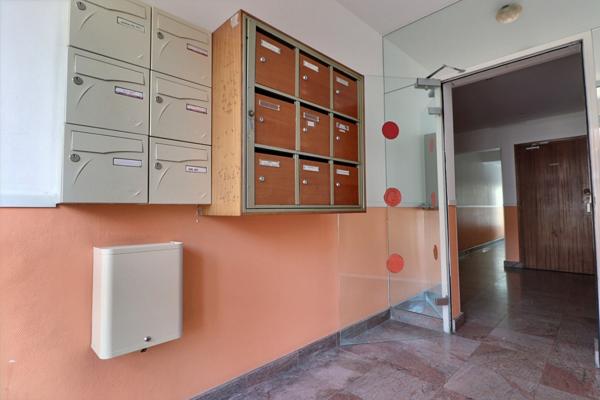 Immeuble La Courneuve 23 pièce(s) 549 m2