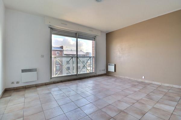 Immeuble La Courneuve 23 pièce(s) 549 m2