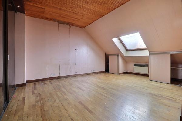 Immeuble La Courneuve 23 pièce(s) 549 m2