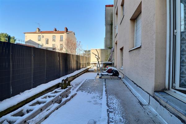 Immeuble La Courneuve 23 pièce(s) 549 m2