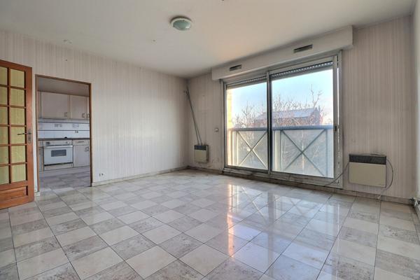 Immeuble La Courneuve 23 pièce(s) 549 m2