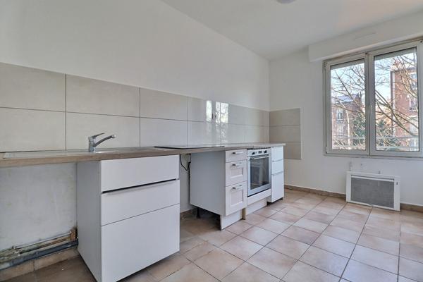 Immeuble La Courneuve 23 pièce(s) 549 m2