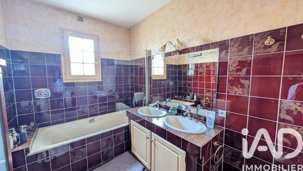 Maison à vendre 6 pièces 137 m² Sainte-Soulle