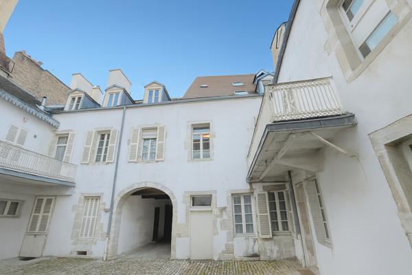 Coeur de ville - Quartier des Antiquaires 5 pièces de 115.6 m2